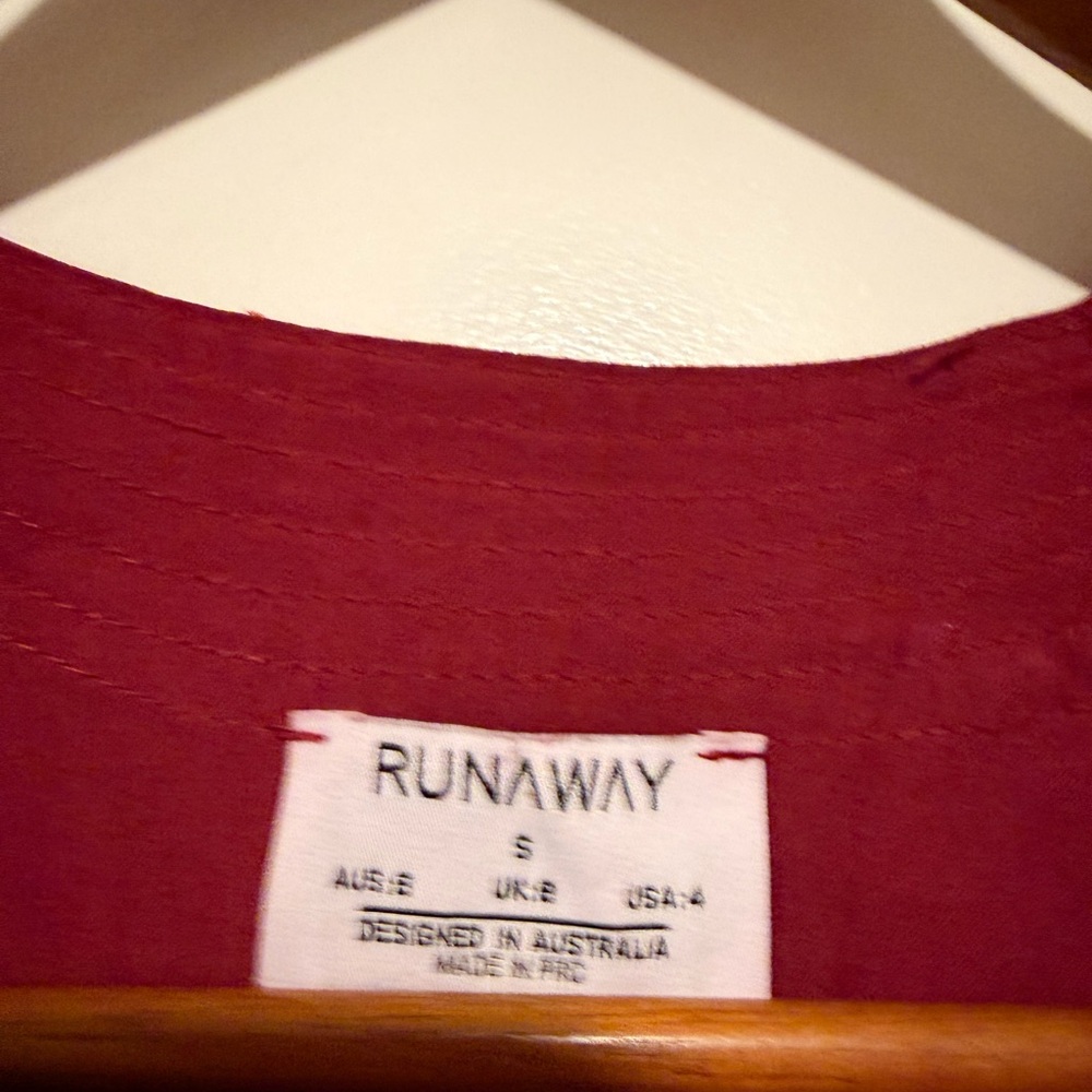 Runaway the Label Deep Red Kimono wrap Top - Picture 6 of 7